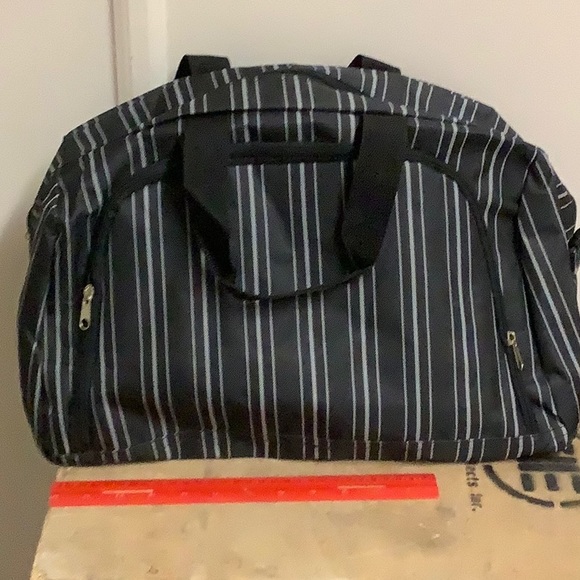 NWOTCarry On tote, overnight bag - Picture 1 of 5